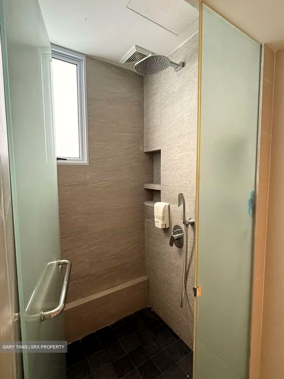 Ang Mo Kio Avenue 8 (D20), Shop House #586028761